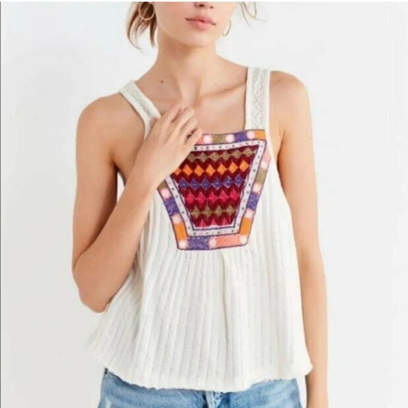 Urban Outfitters Embroidered Tank, Size Medium, Good Condition - Picture 1 of 5